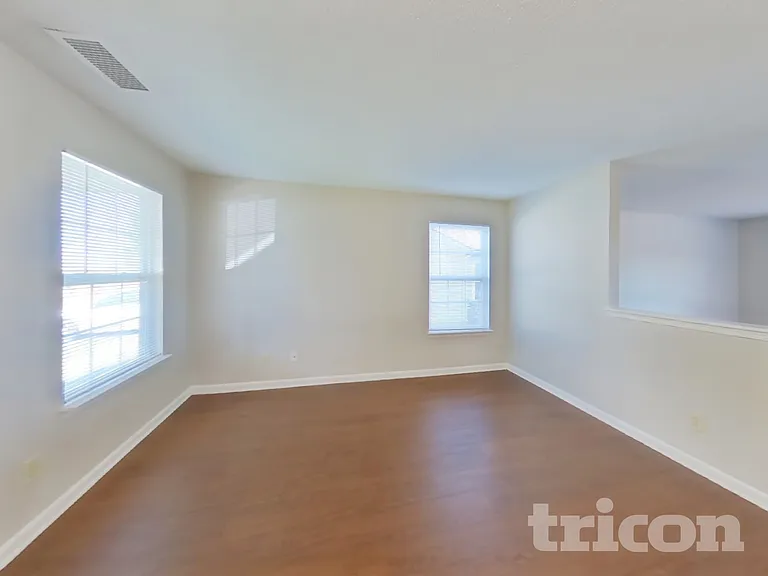 9822 Orange Blossom Trl — Photo 3