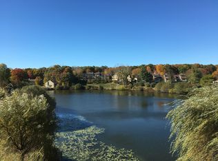 905 Oakridge Dr #905, South Salem, NY 10590