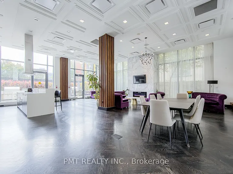 775 King St W #514 — Photo 32