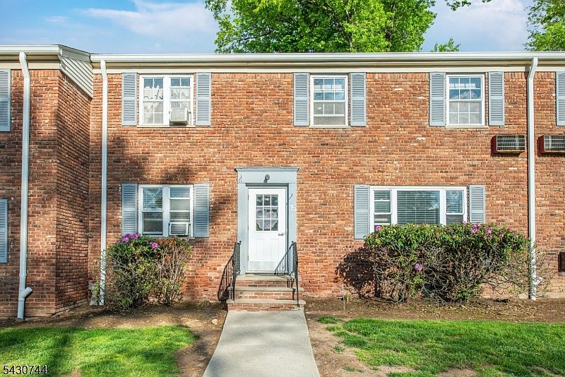 1st image of 15 Wedgewood Drive #85