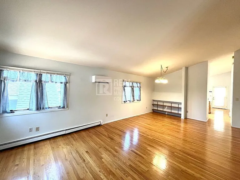 1220 N Weber St — Photo 13