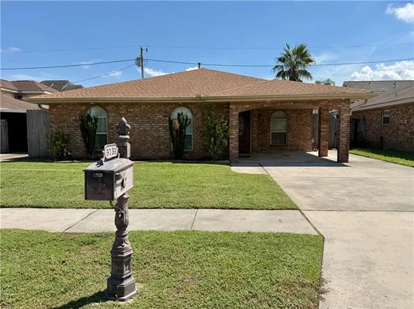 3733 Charles Dr, Chalmette, LA 70043