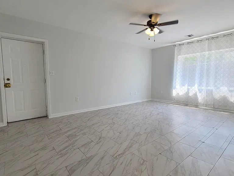 5410 Adams St #1 — Photo 4