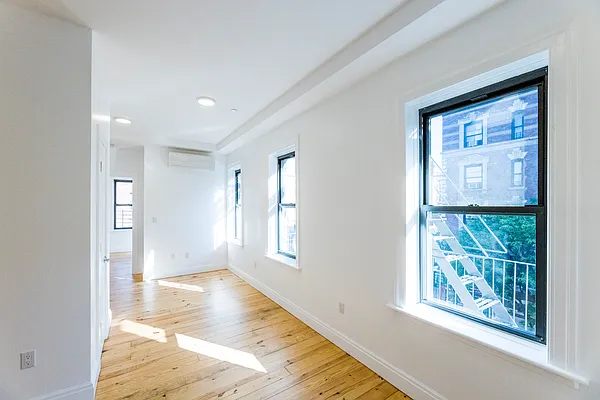 Rented by C2R Management LLC | media 7