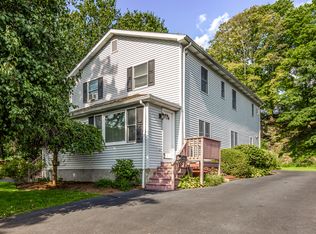 33 Green Ln Unit 1, Greenwich, CT 06831