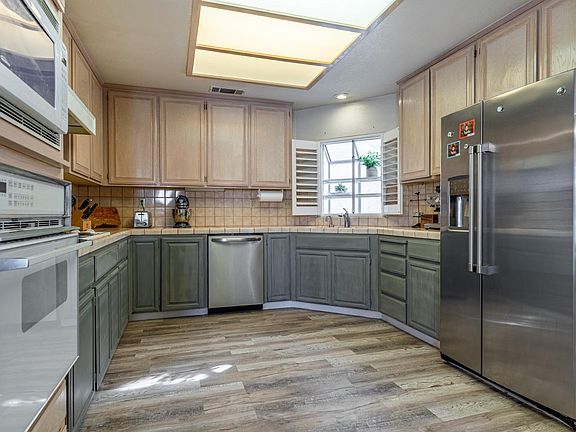 5th image of 1500 Scenic Dr APT 11