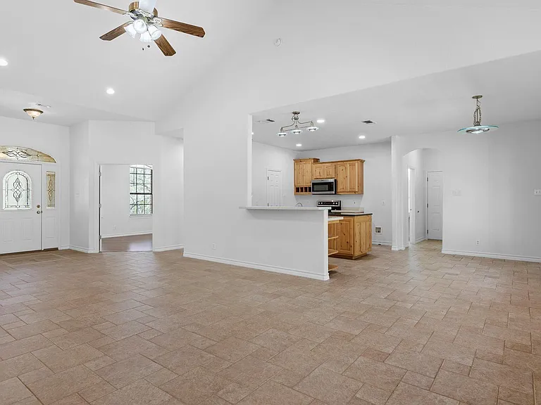 10808 Dedeke Dr — Photo 8