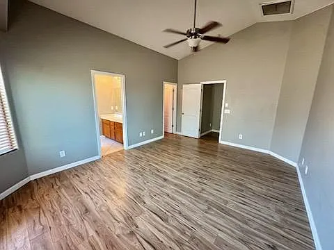 2452 W Tamarisk Ave — Photo 11