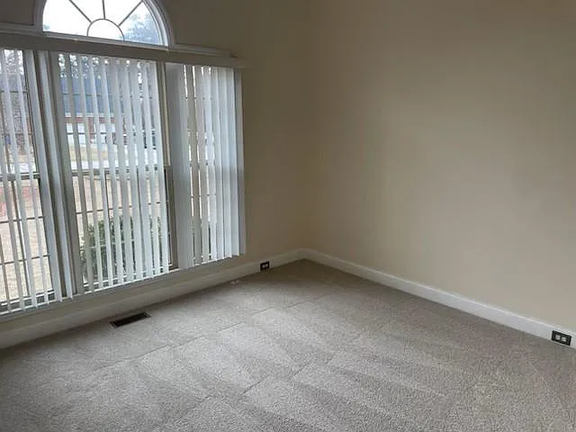 209 Saint Thomas Rd — Photo 1