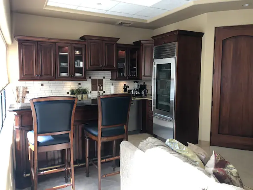2069 N Main St #1