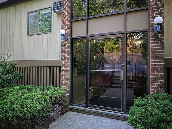 2nd image of 15 Eaglehead Ter APT 2
