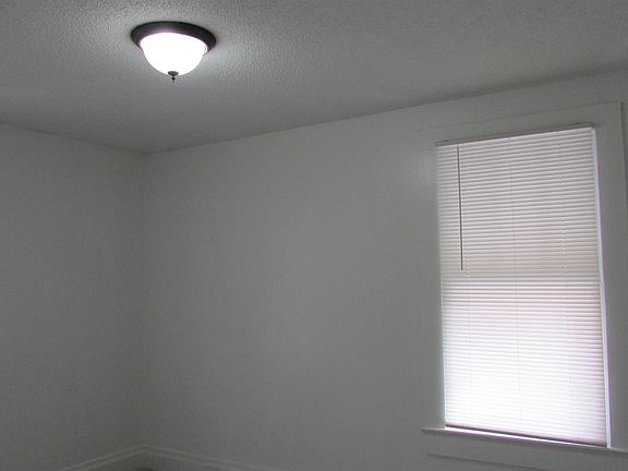 5th image of 102 High St