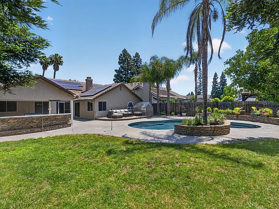 4th image of 9492 Porto Rosa Dr