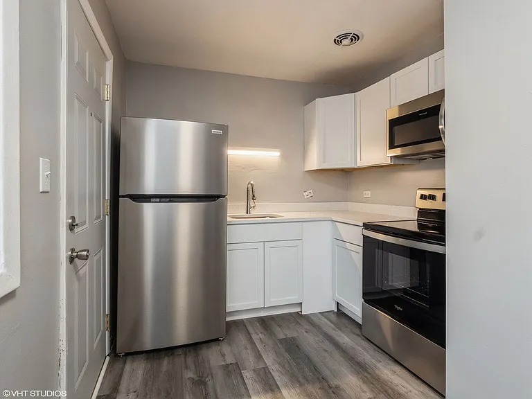 Palatine Park Apartments — Photo 32