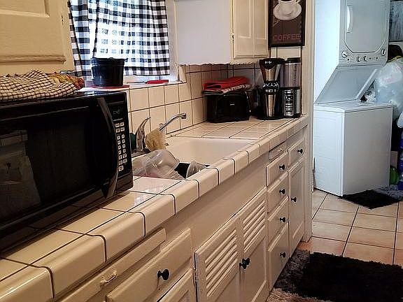 4th image of 8464 Byrd Ave #2