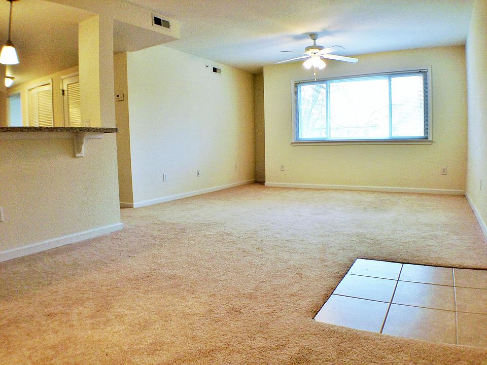 Dining room to Living Room