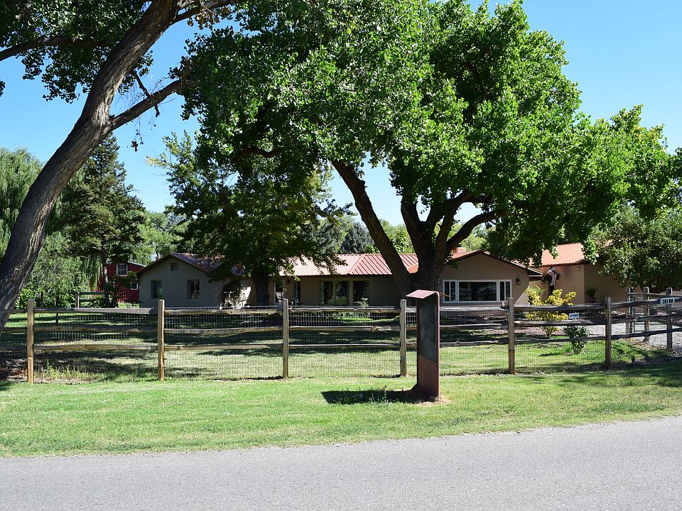 1st image of 10100 Loretta Dr NW