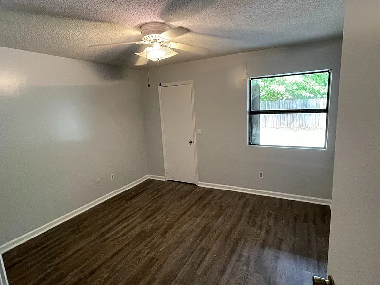 910 Brett Dr #21 — Photo 11