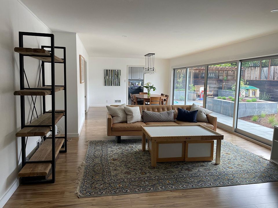 Family and dining room