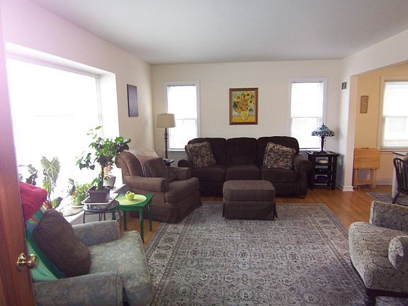 3rd image of 8616 Stickney Ave