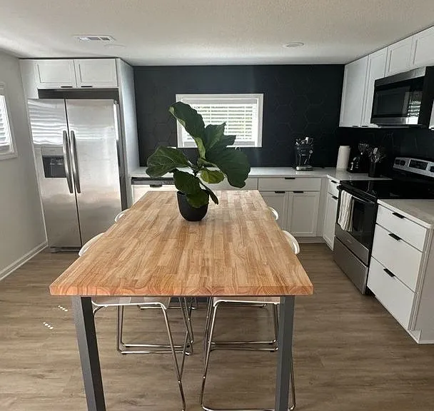 505 NW Holly Ln — Photo 15