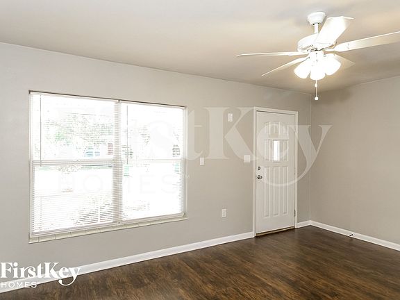 2nd image of 700 Sharon Cir