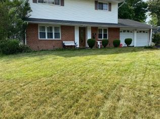 20 Stillwell Rd, Kendall Park, NJ 08824