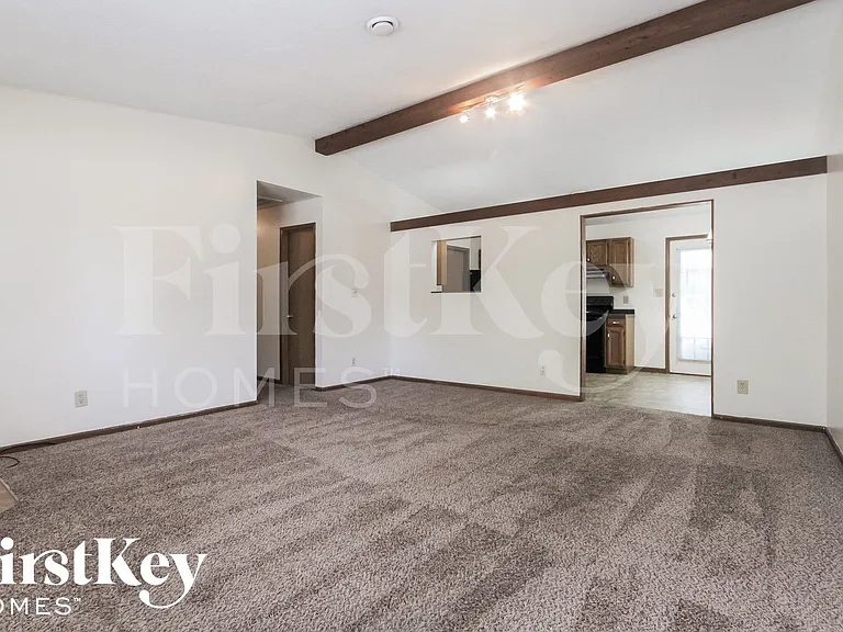 8611 Gandy Ct — Photo 3
