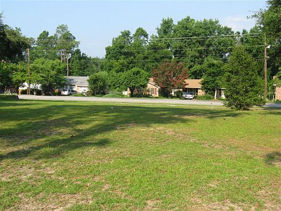 2nd image of 420 Wells Dr