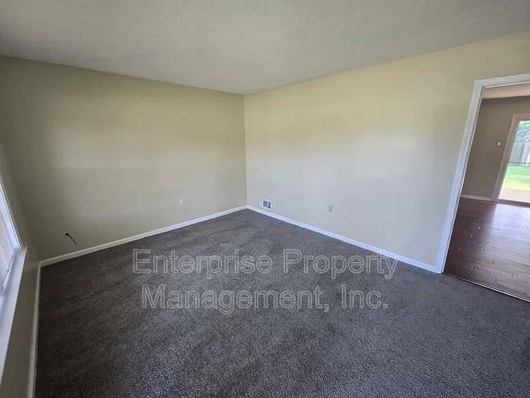 6967 Dawnhill Rd — Photo 6