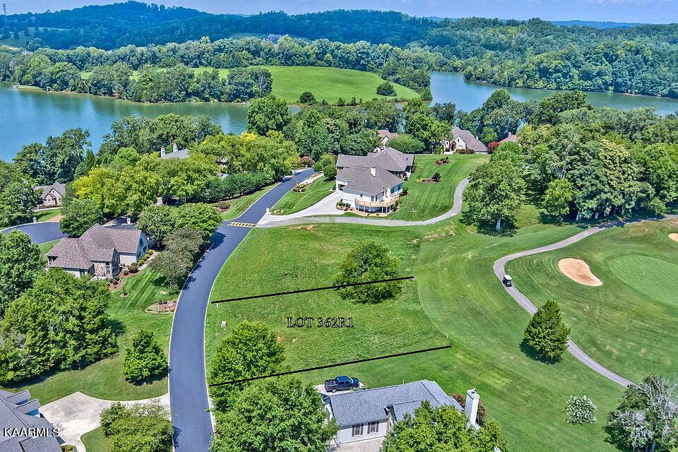 1st image of 110 Pineberry Dr