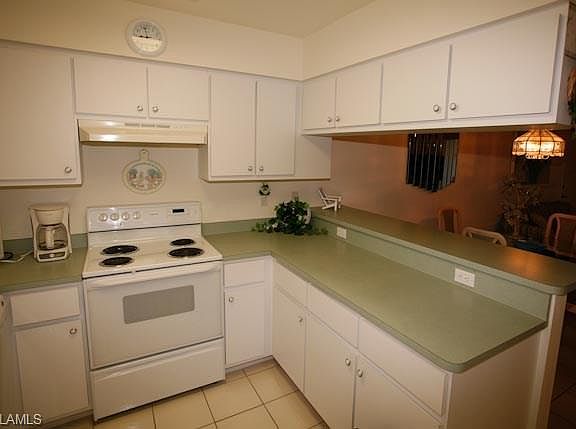 5th image of 1004 SW 48th Ter APT 202