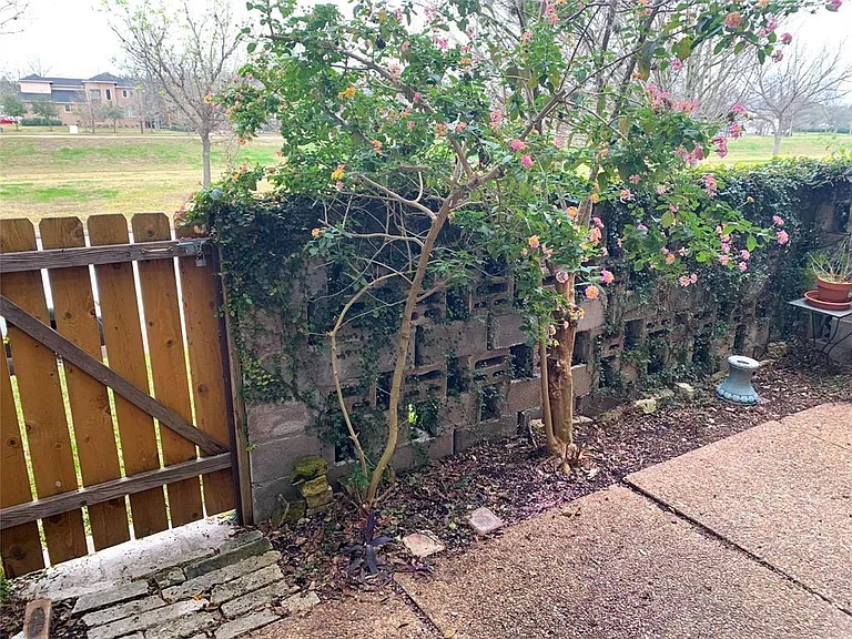 3809 N Braeswood Blvd #9 — Photo 7