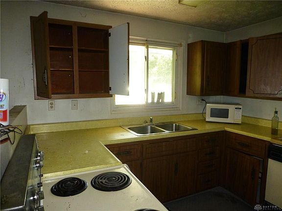 4th image of 481 Willowhurst Dr