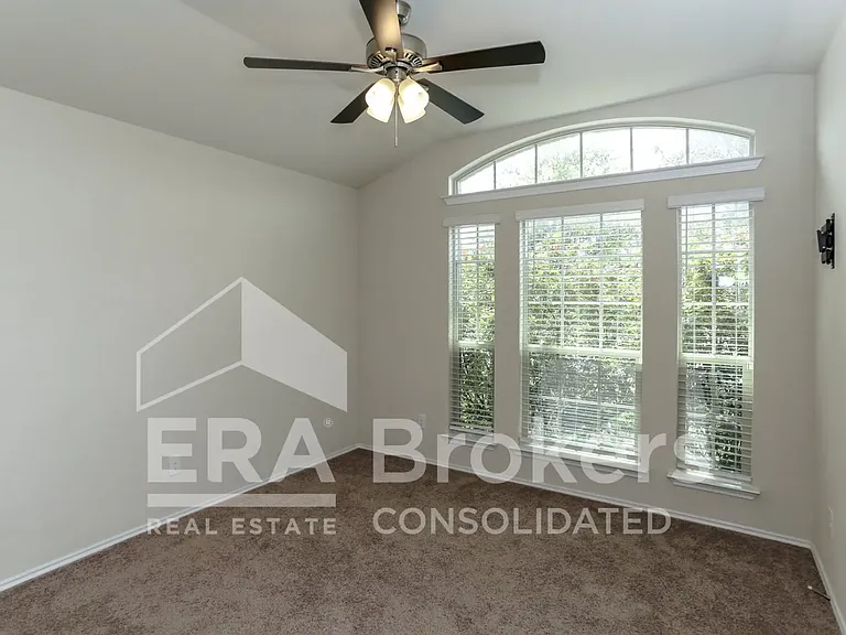 1307 Stonewall Rdg — Photo 21