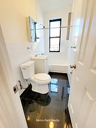Rented by Metro Park Realty Inc