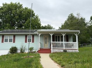 3131 Jennifer Ln, Country Club, MO 64506