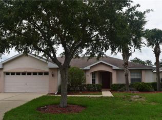 10223 Collar Dr, San Antonio, FL 33576