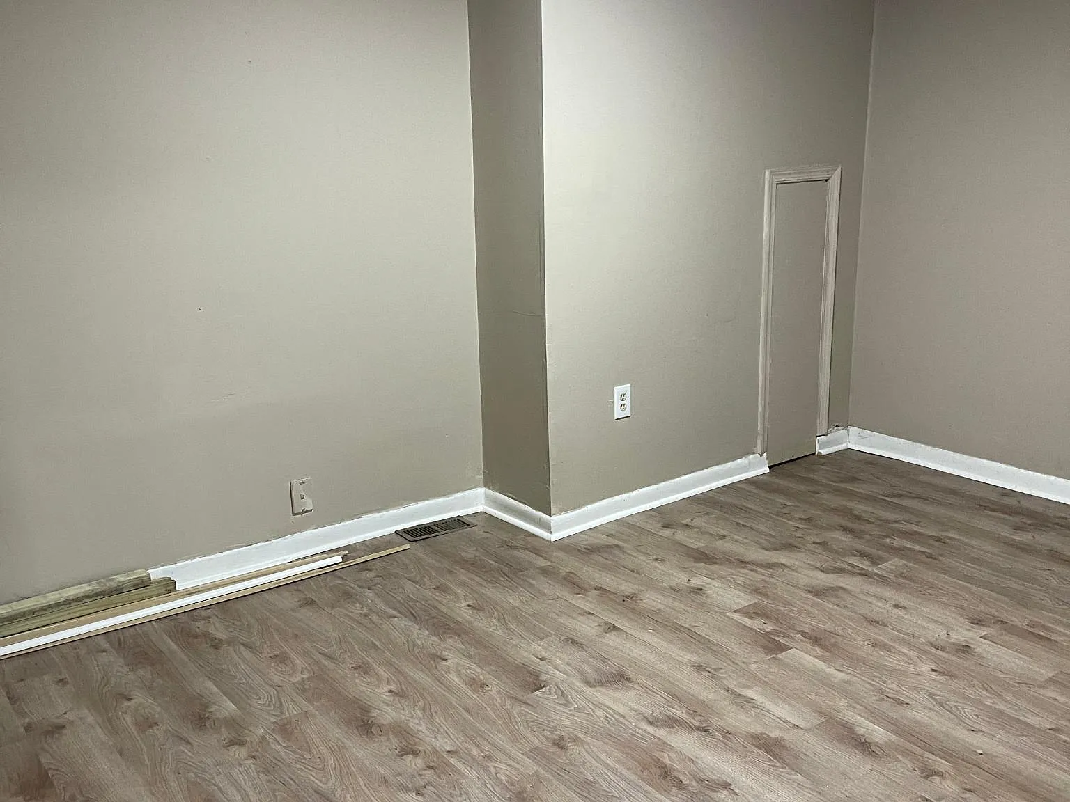 1135 Lancaster Ave — Photo 4