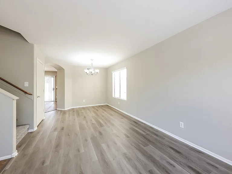 2319 W Running Deer Trl — Photo 4