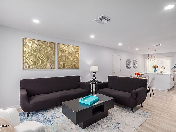 2nd image of 2606 E DAHLIA Drive