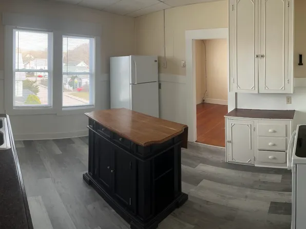 3 Negus St, Webster, MA