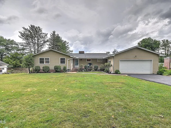 120 Maxwell Dr, Bristol, TN 37620