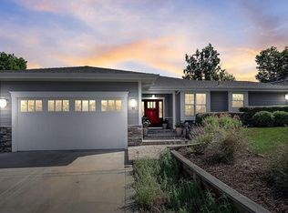 11 W Summit Dr, Redwood City, CA 94062