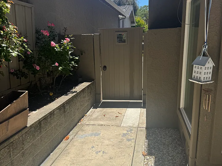 644 Saint George Rd — Photo 26