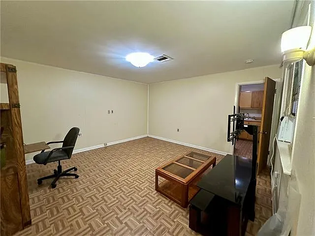 677 Fairlawn Dr — Photo 13