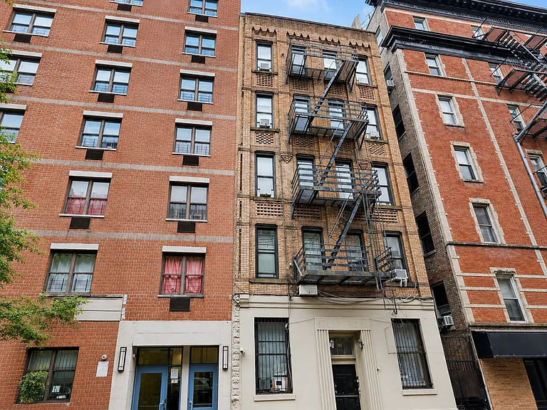 214 W 102nd St #1E — Photo 7
