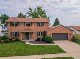 38 Gloucester Cir, Bloomington, IL 61704