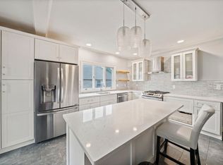 91 Elm St, Quincy, MA 02169
