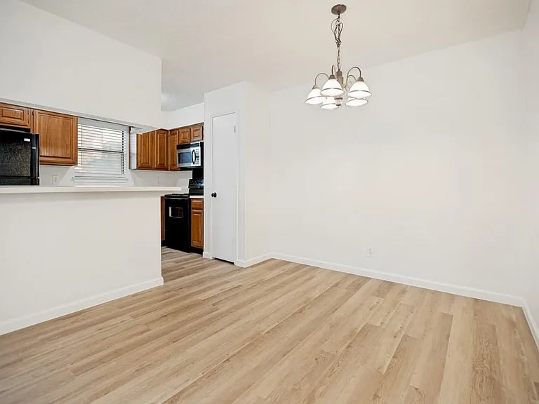 1200 Harwell Dr #1910 — Photo 4